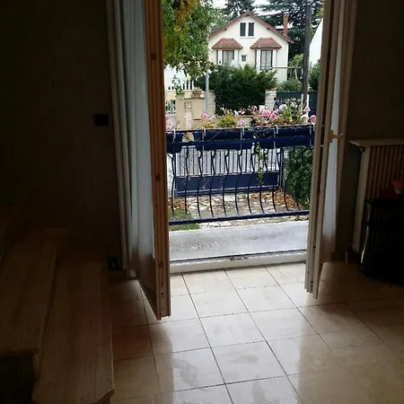 Quarto em Acomodações Particulares Dortoir Confortable A 5 Lits 30 Mins A Paris Centre En Rer A *