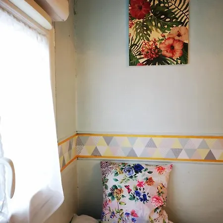 Quarto em Acomodações Particulares Dortoir Confortable A 5 Lits 30 Mins A Paris Centre En Rer A